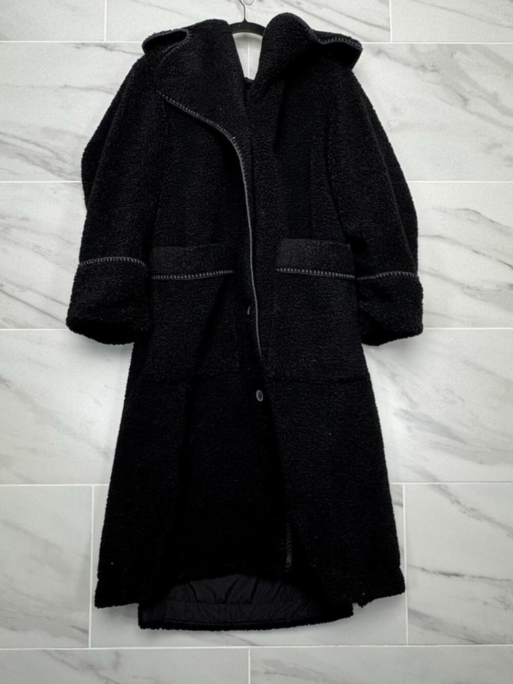 UGG Women's Sema UGGfluff Coat 'Black' 1171458-BLK size M